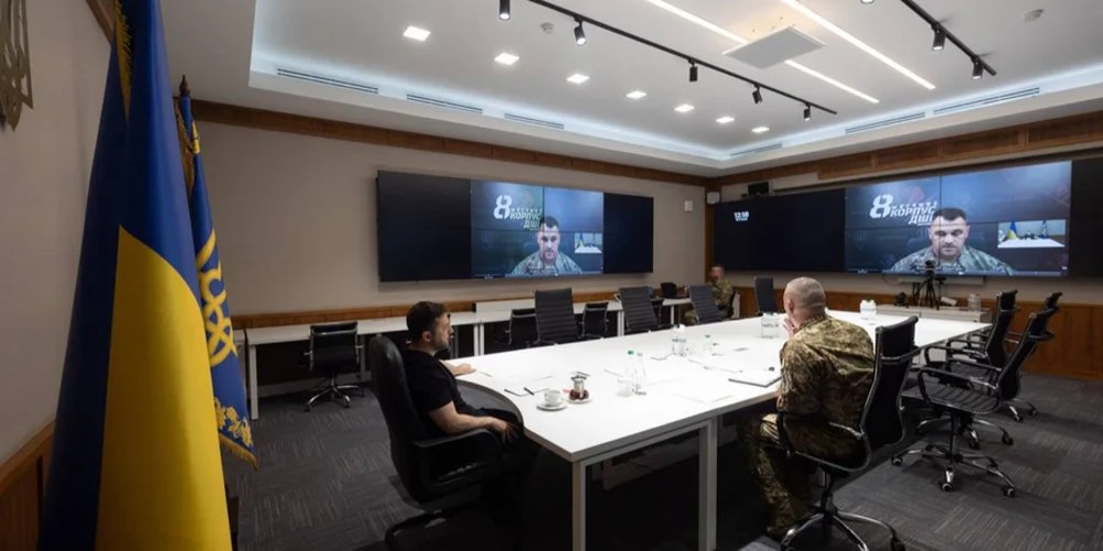 Зеленський та Паліса під час наради з командирами корпусів Сил оборони