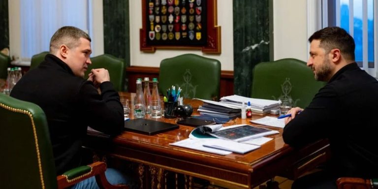 Володимир Зеленський під час вечірнього відеозвернення 18 липня