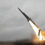Володимир Зеленський під час наради послів у Києві, де він повідомив деталі переговорів щодо створення антибалістичної