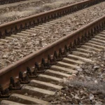 Пошкоджений локомотив пасажирського потяга після удару реактивним «Шахедом» на Одещині 13 серпня