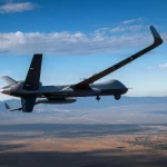 Безпілотник MQ-9 Reaper на тлі неба під час польоту