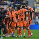 Гравці Шахтаря та ПСВ під час матчу на стадіоні «Філіпс» у Ейндговені