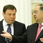 Прапор ЄС на тлі символіки санкційного списку